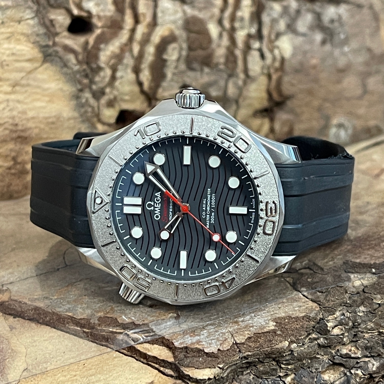 Omega - Seamaster Diver 300M Nekton Ltd. - Ref. 21032422001002 - FULL SET 2022