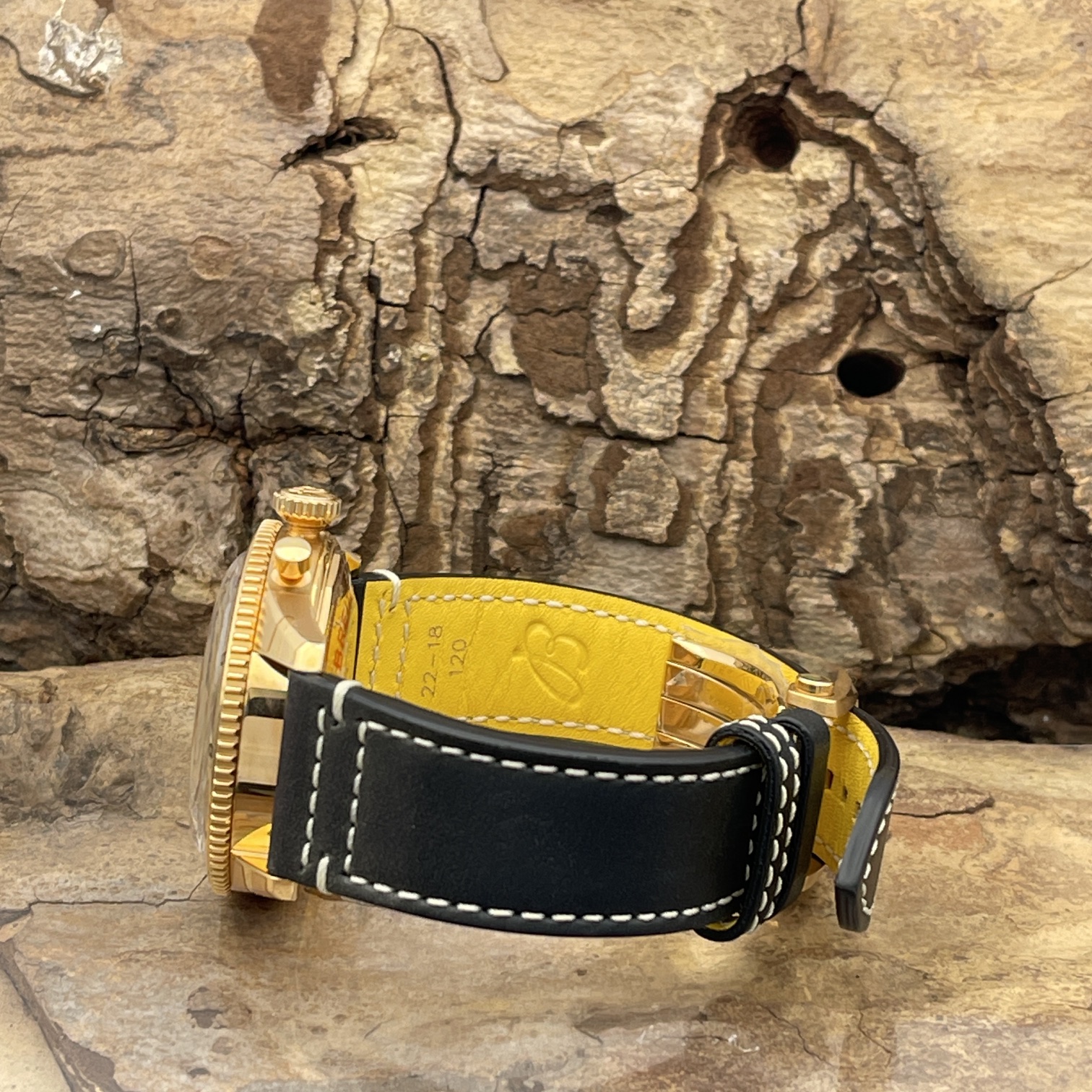 Breitling - Classic Avi Chrono 42 P-51 Mustang Roségold - NEUWARE - FULLSET 2026 - Ref. R233801A1B1X1