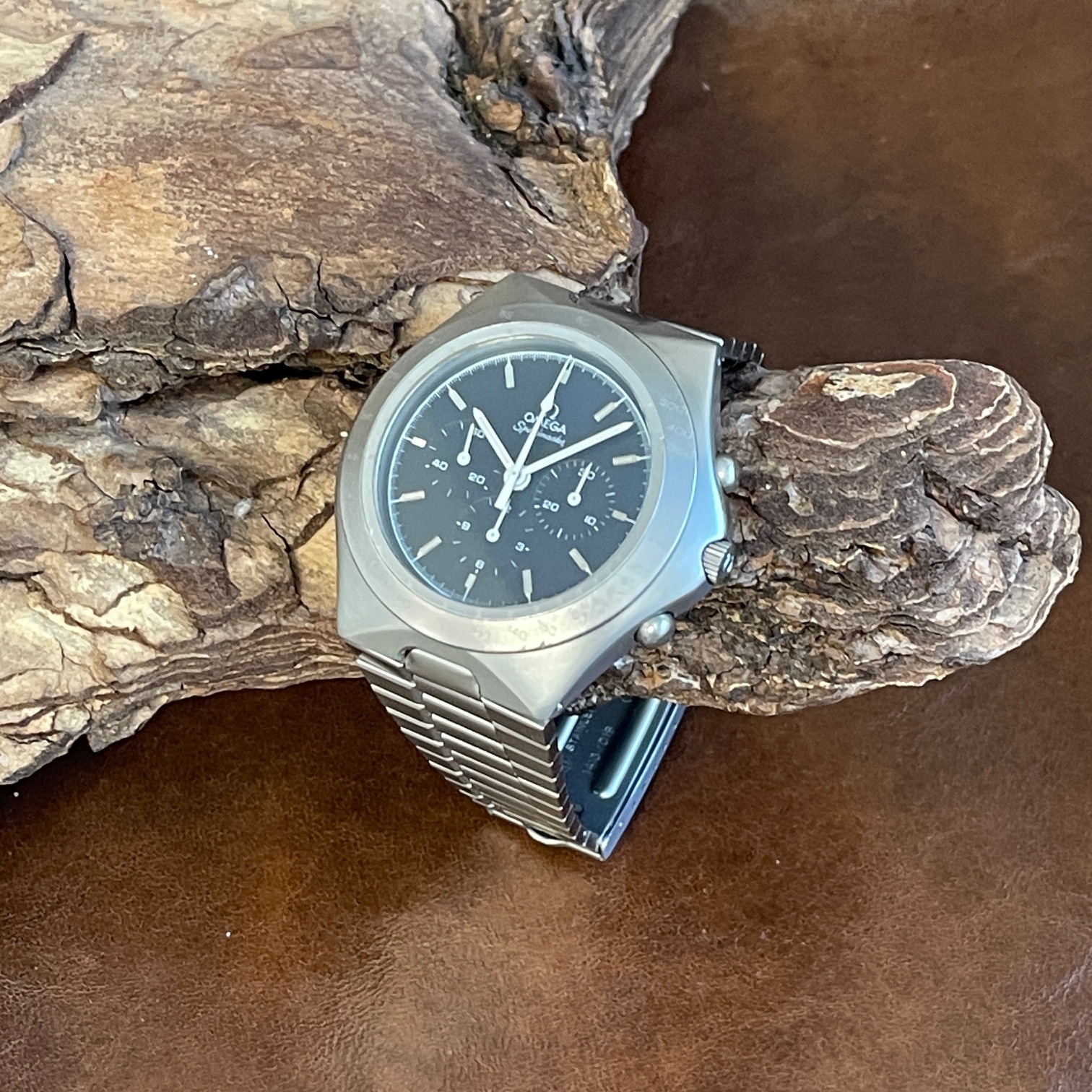 Omega - Speedmaster Teutonic Cal. 861 - Ref. 145.0040/345.0803, Stahl mit schwarzem Zifferblatt, in sehr guter Zustand - Gesamtansicht der Uhr