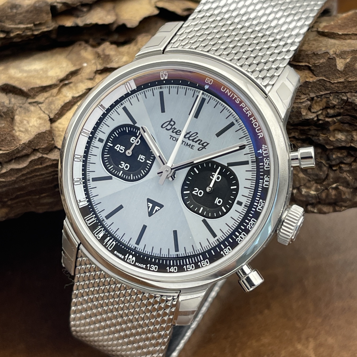 Breitling - Top Time B01 Triumph - NEUWARE - FULLSET 2026 - Ref. AB017641C1A1