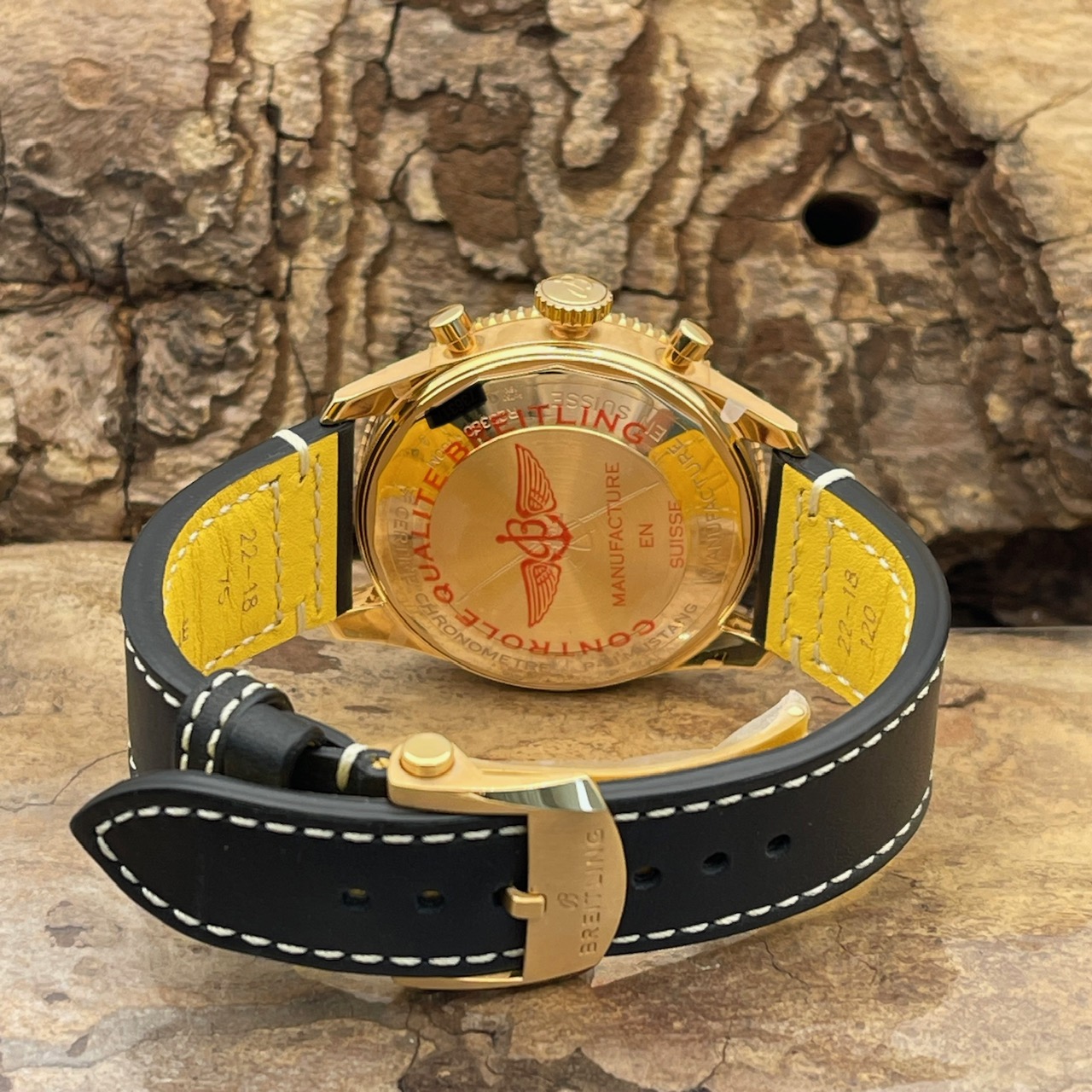 Breitling - Classic Avi Chrono 42 P-51 Mustang Roségold - NEUWARE - FULLSET 2026 - Ref. R233801A1B1X1