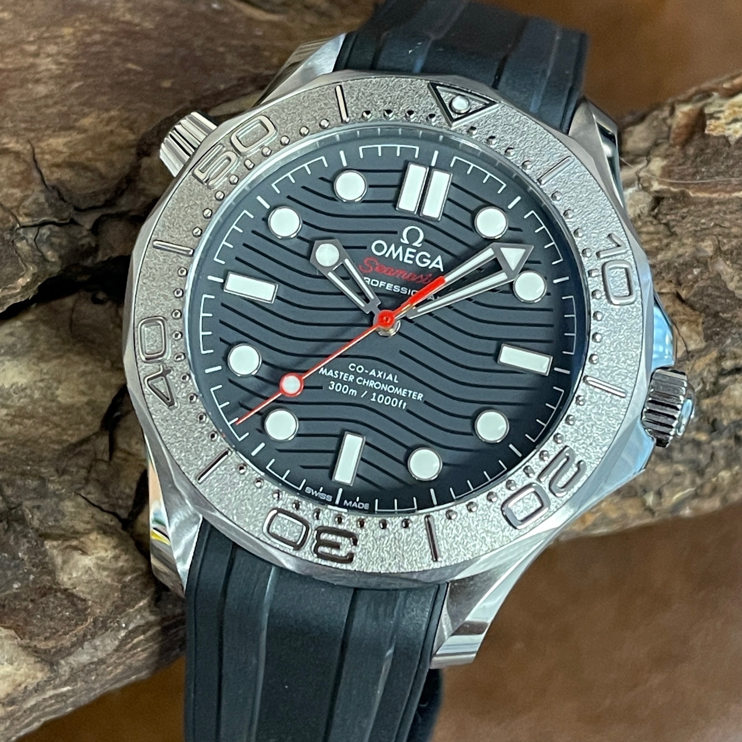 Omega - Seamaster Diver 300M Nekton Ltd. - Ref. 21032422001002 - FULL SET 2022