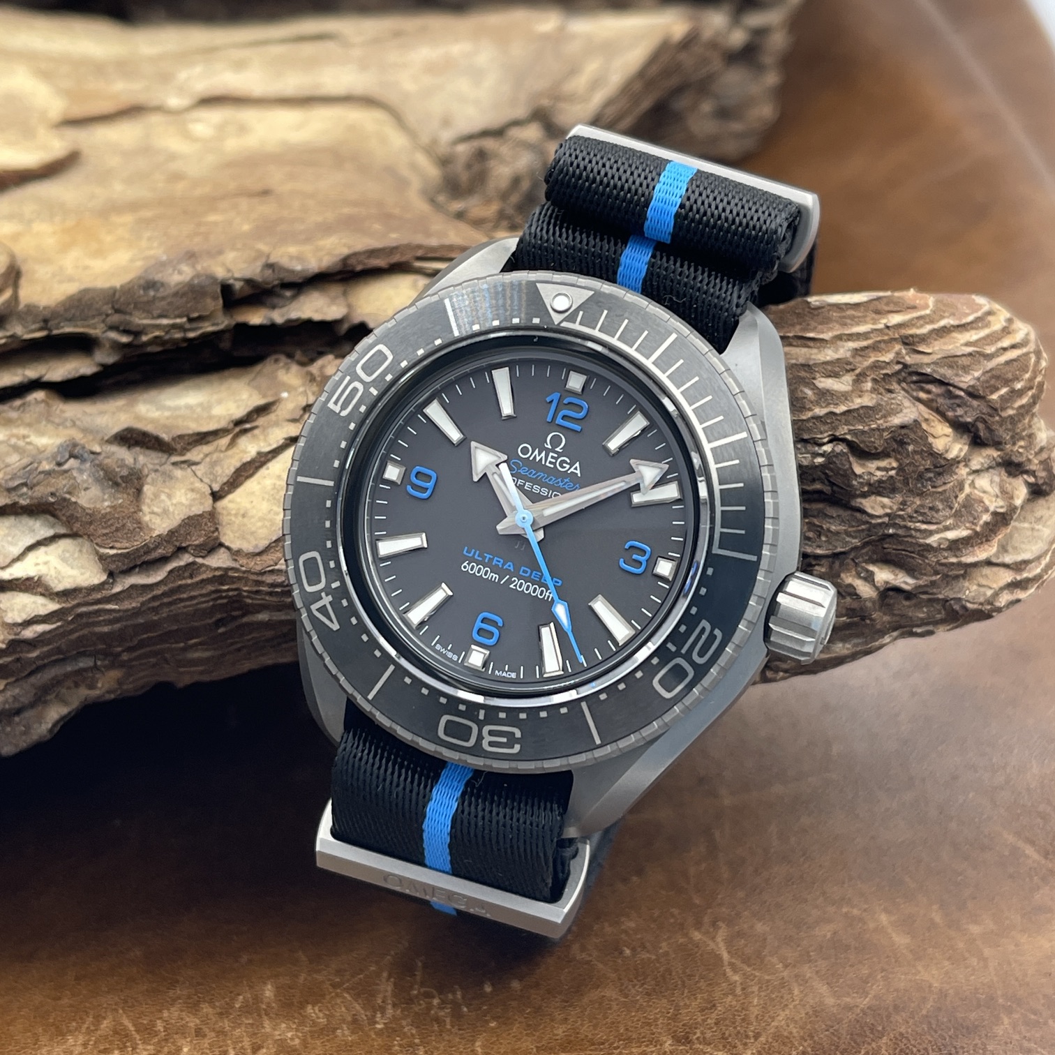 Omega - Seamaster Diver Ultra Deep Titan 6000M - NEUWARE - FULLSET 2026 - Ref. 215.92.46.21.01.001