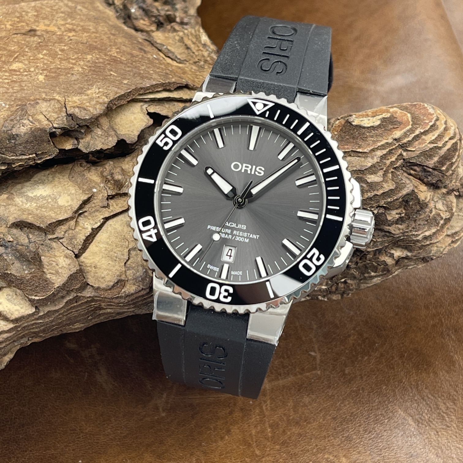 Oris Aquis Date - UNGETRAGEN - Verklebt - FULLSET - Ref. 0173377307153