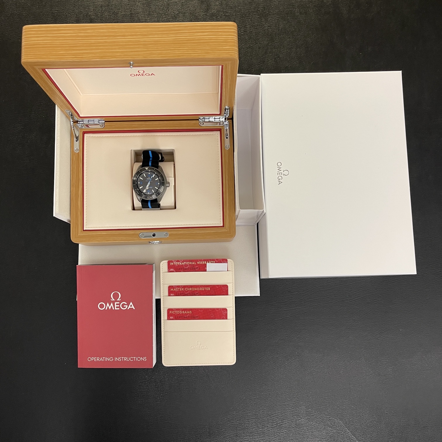 Omega - Seamaster Diver Ultra Deep Titan 6000M - NEUWARE - FULLSET 2026 - Ref. 215.92.46.21.01.001