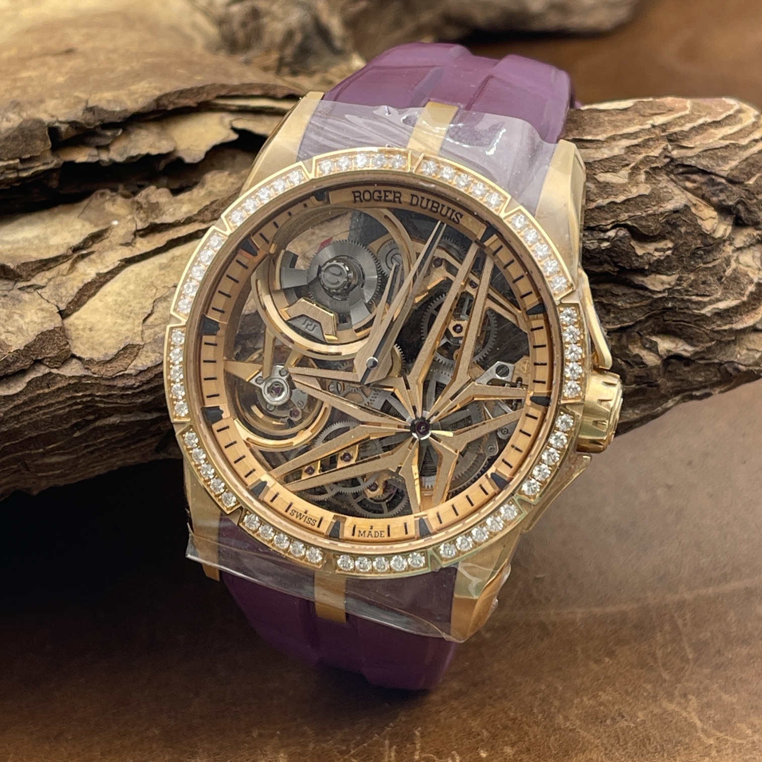 Roger Dubuis - Excalibur Monobalancier Rosé - Brillantbesatz - NEUWARE - FULLSET 2026 - Ref. RDDBEX0953