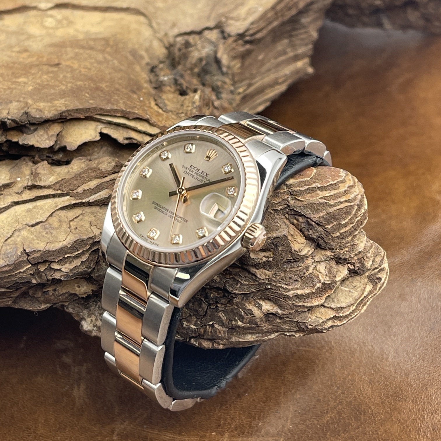 Rolex - Datejust 31 - Factory Dia Dial - Ref. 178271, Stahl-Rosegold, Rosezifferblatt mit Diamanten, sehr guter Zustand - Seitenansicht mit Krone