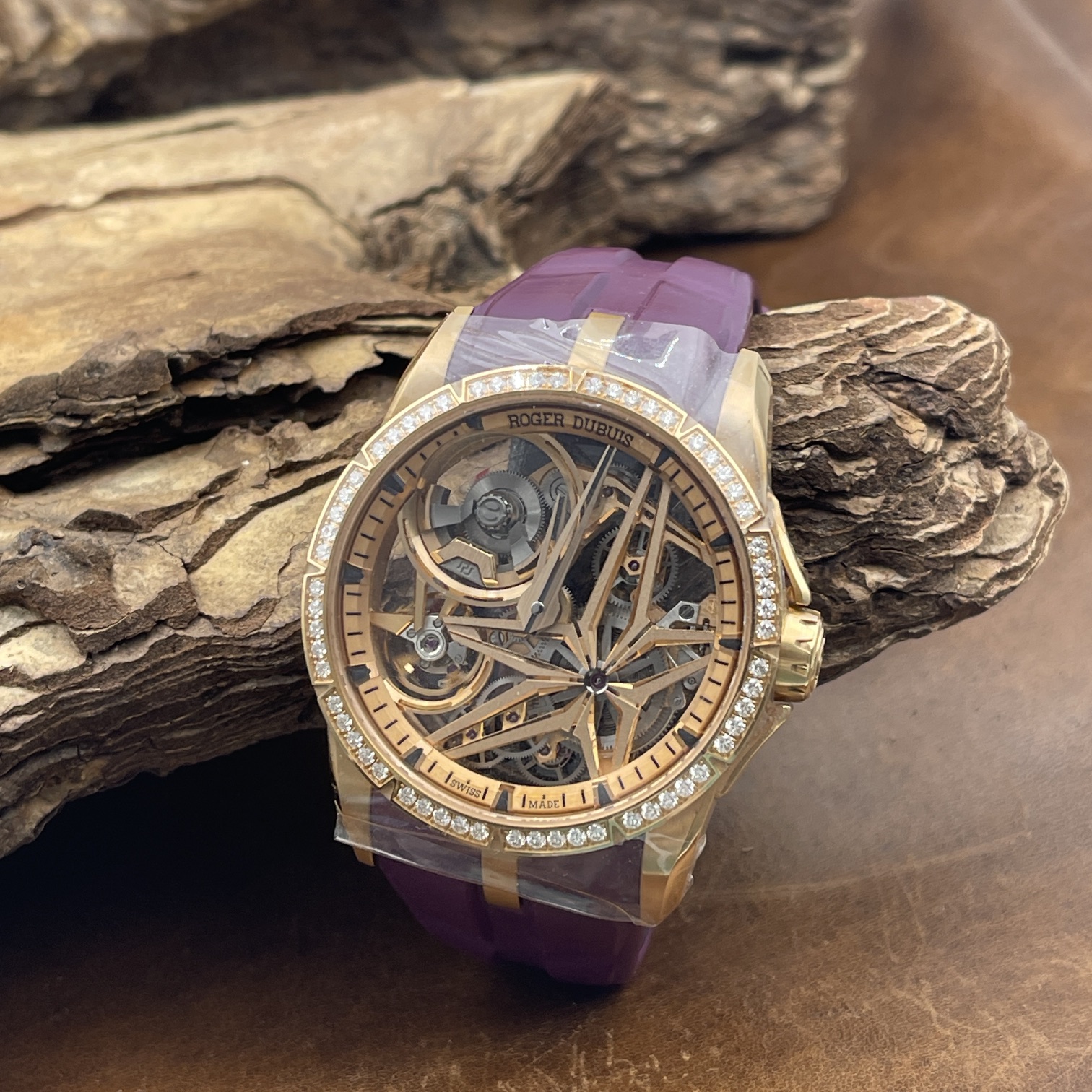 Roger Dubuis - Excalibur Monobalancier Rosé - Brillantbesatz - NEUWARE - FULLSET 2026 - Ref. RDDBEX0953
