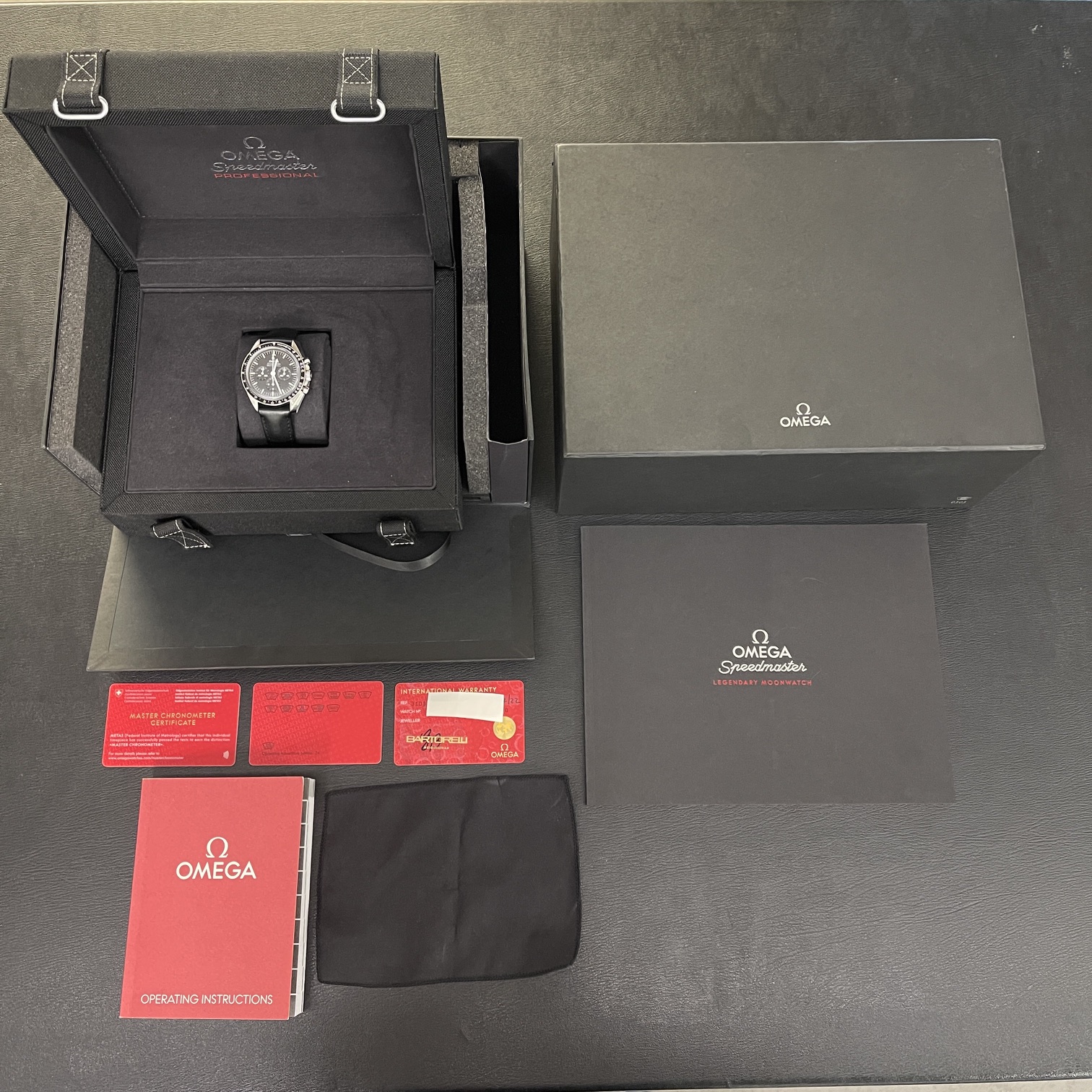 Omega - Speedmaster "Moonwatch" - FULLSET 2022 EU - Ref. 31032425001002