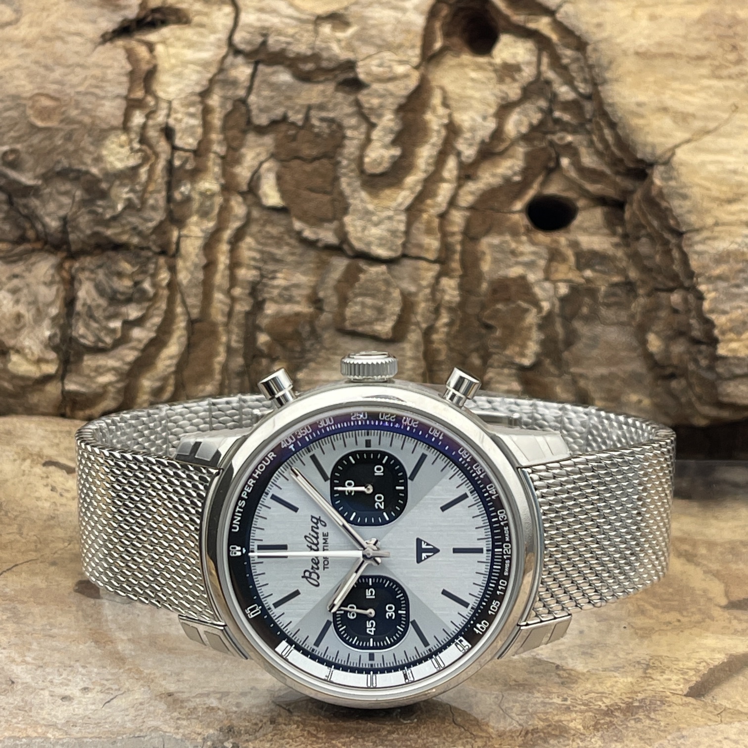 Breitling - Top Time B01 Triumph - NEUWARE - FULLSET 2026 - Ref. AB017641C1A1
