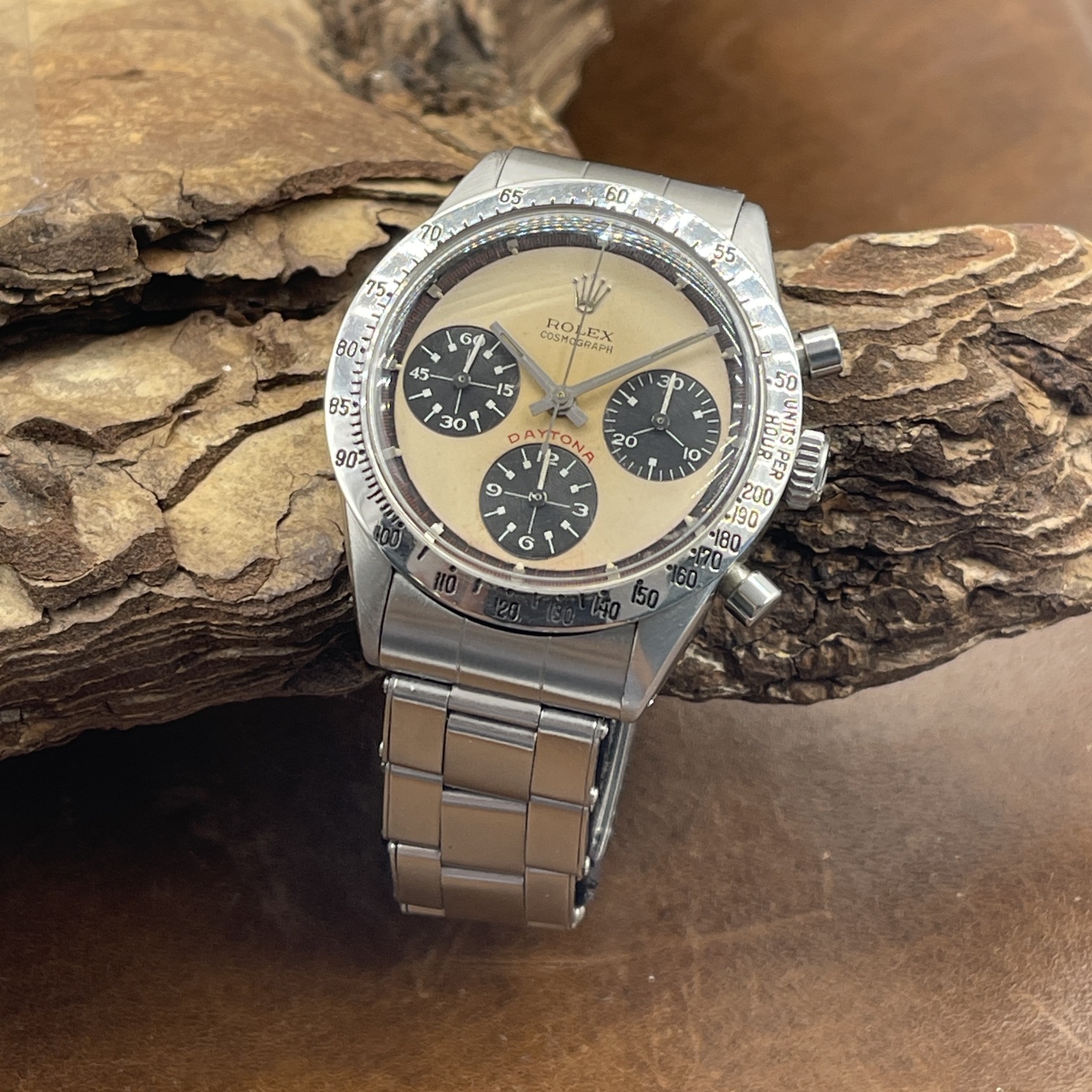 Gebrauchte Rolex Daytona Paul Newman Ref. 6239 in Stahl mit Exotic Dial, im sehr guten Zustand - Gesamtansicht der Uhr