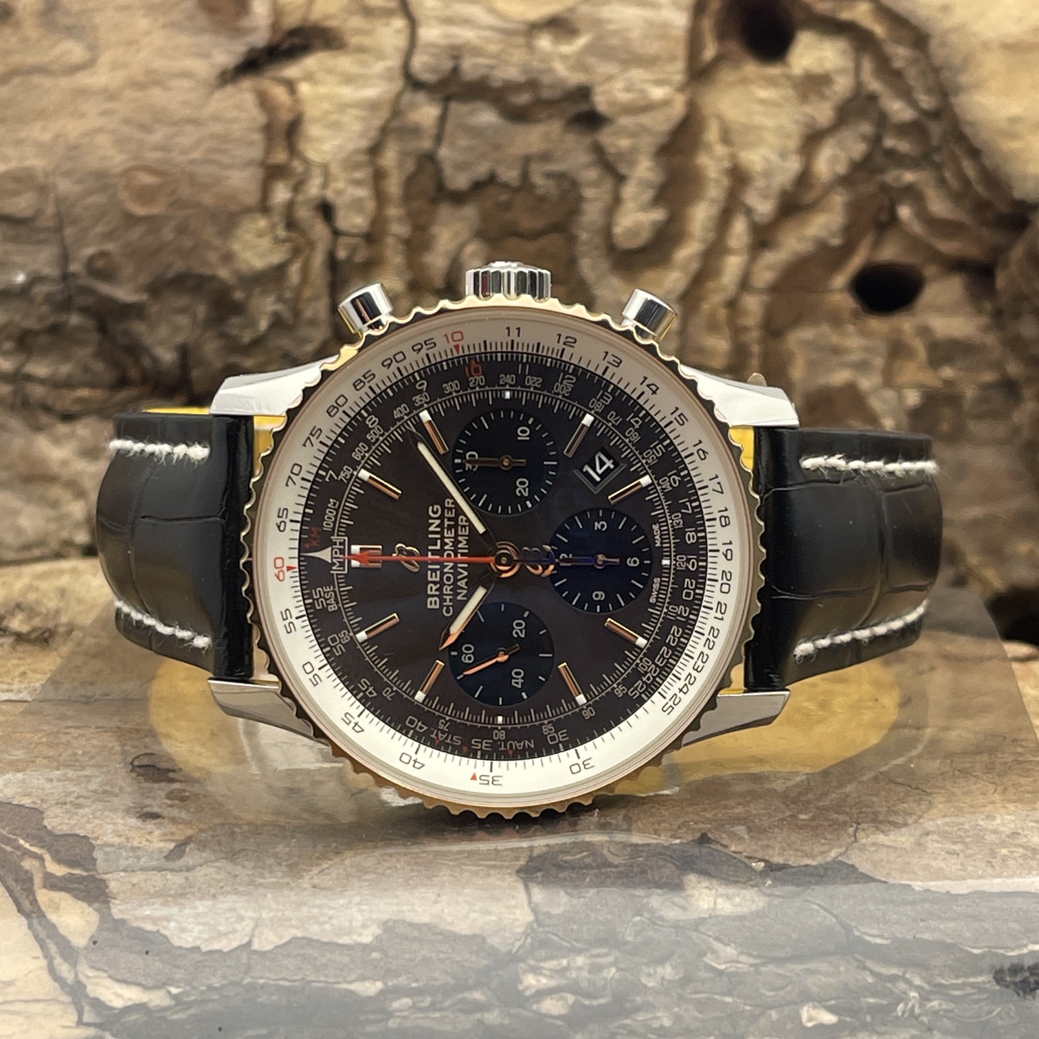 Breitling Navitimer Navitimer B01 Chrono 43 - VERKLEBT - FULLSET 2023 - REF. UB0121 UNGETRAGEN