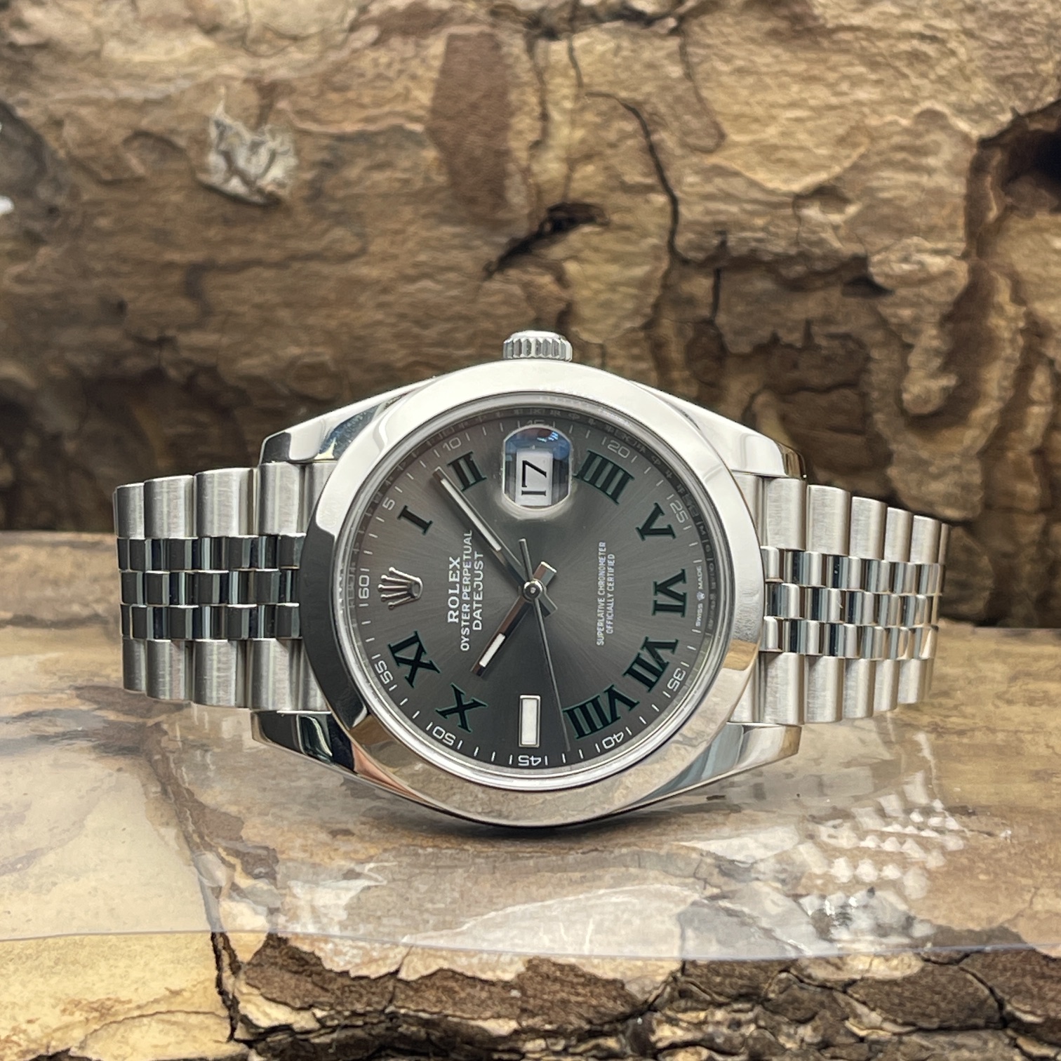 Rolex - Datejust 41 "Wimbledon" Jubilee - FULLSET 2021 - Ref. 126300 - graues Zifferblatt in sehr guter Zustand - Liegendeansicht der Uhr