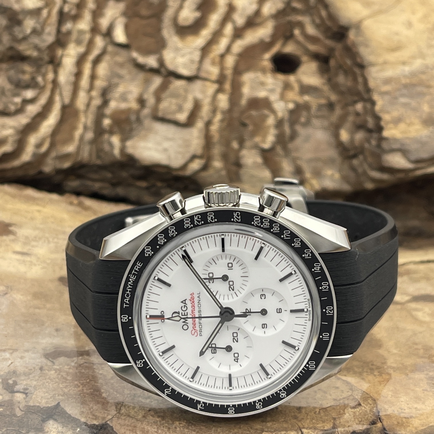 Omega - Speedmaster Professional Moonwatch Saphir - NEUWARE - FULLSET 2026 deutsch - Ref. 31032425004001