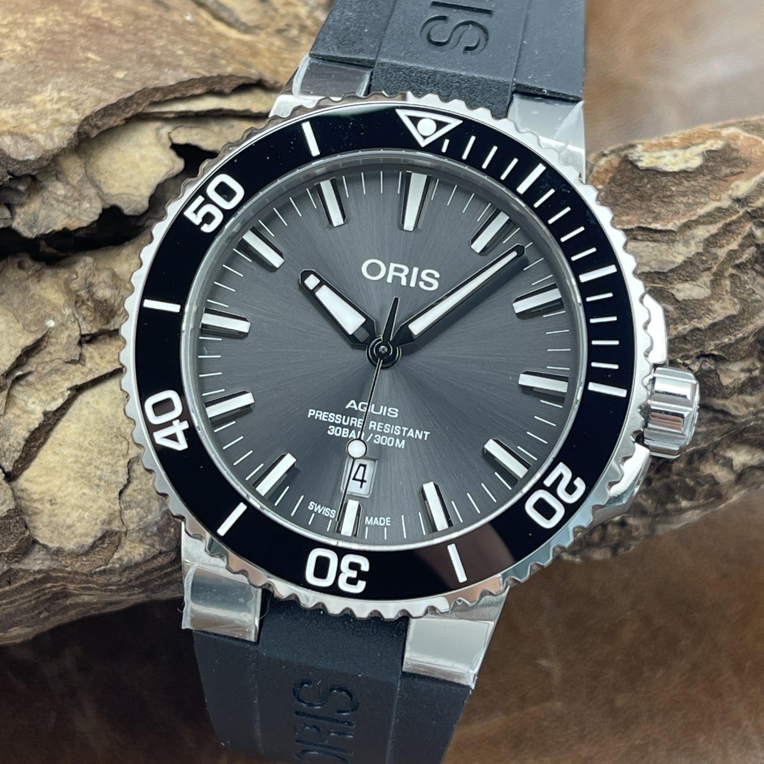 Oris Aquis Date - UNGETRAGEN - Verklebt - FULLSET - Ref. 0173377307153